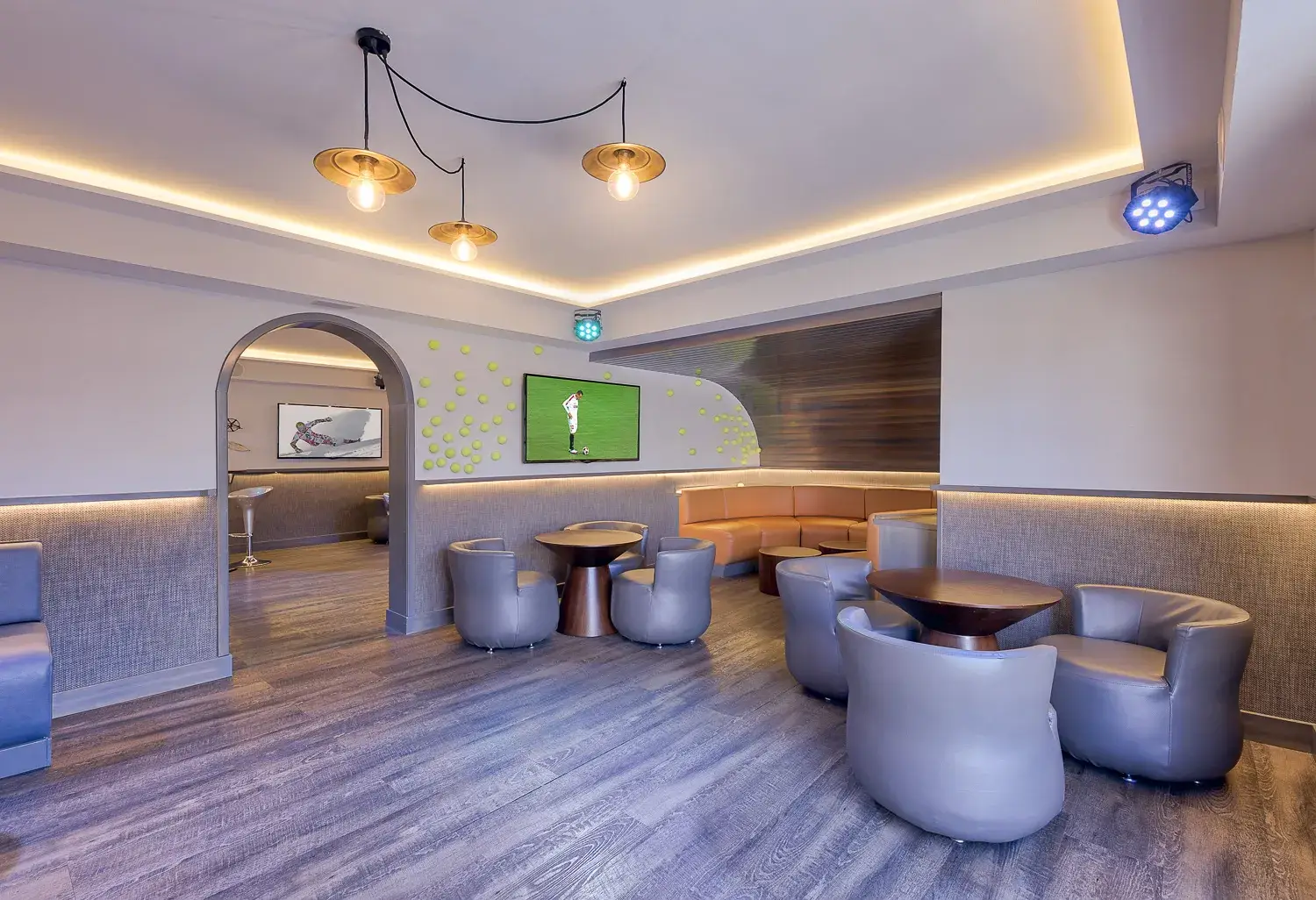 Sport Bar 4